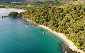 Hotel Los Vivos Beachfront Experience